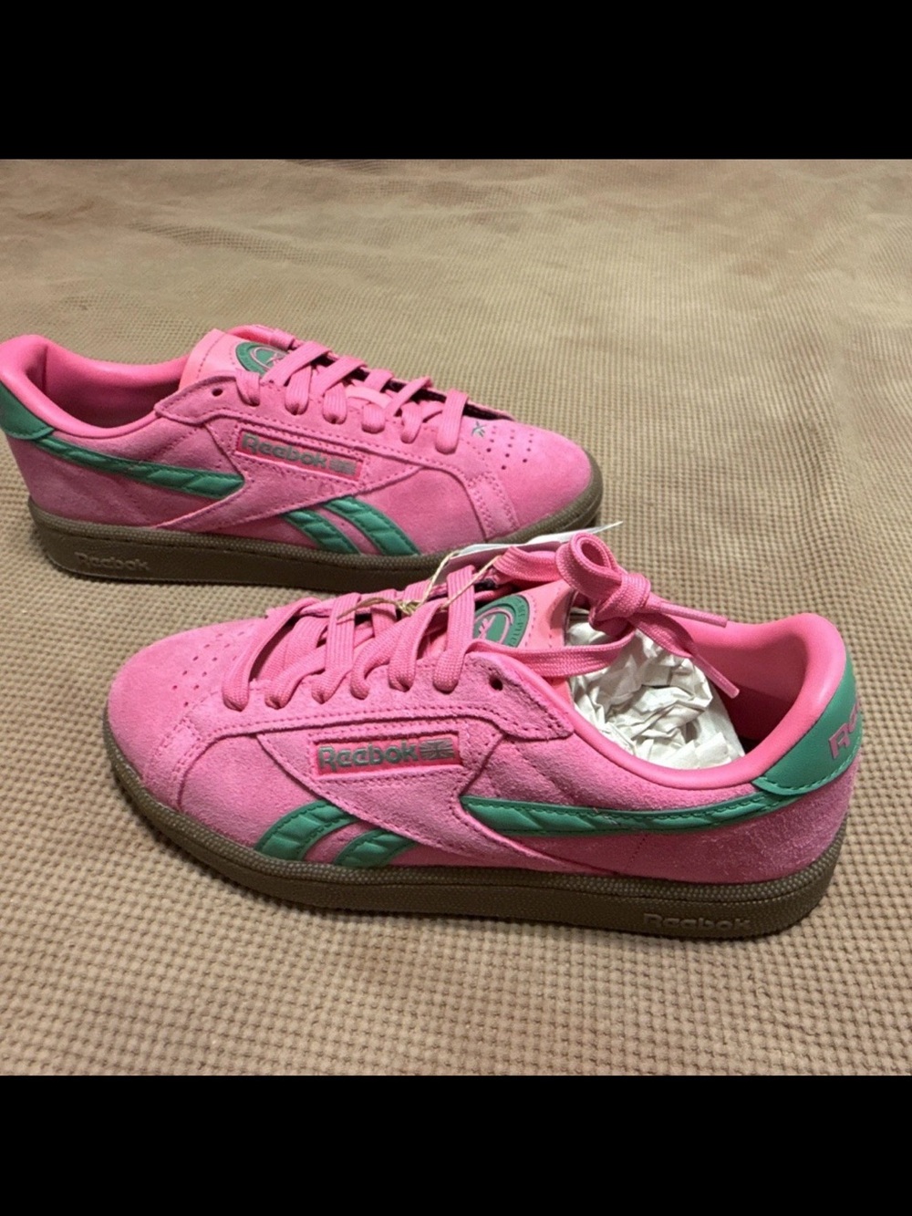 Reebok Club C Grounds UK Pink Green Gum Sneakers Womens 7 / Mens 5.5